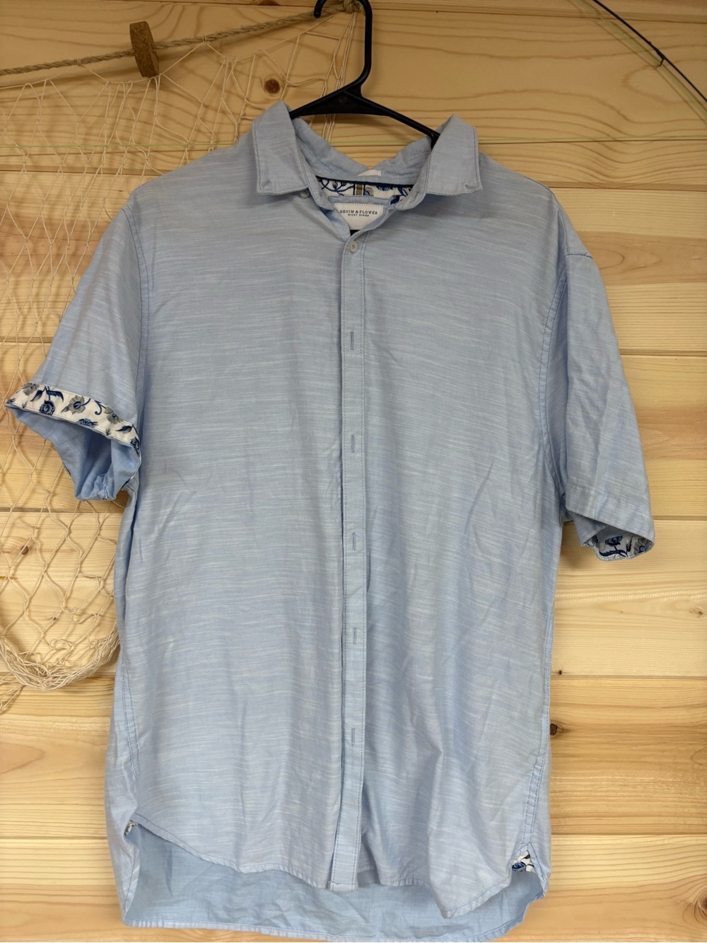 Denim & Flower Light Blue Short-Sleeve Button-Down Shirt